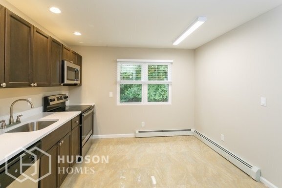 Building Photo - 54 Springbrook Rd