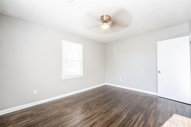 Building Photo - 1440 S Perkins Rd