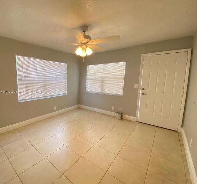 Foto del edificio - 2996 NW 93rd St
