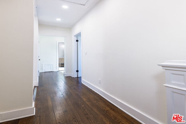 Foto del edificio - 1526 Myra Ave