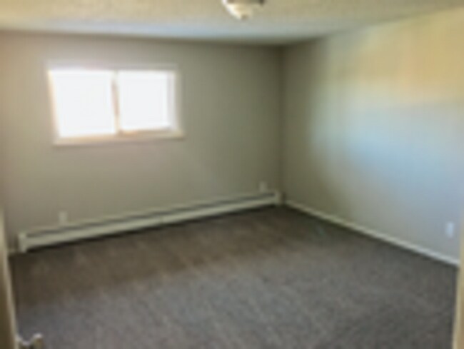 Foto del edificio - 2035 Meadow Dr