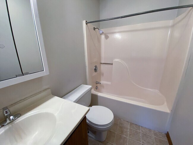 Foto del edificio - Harris Townhome