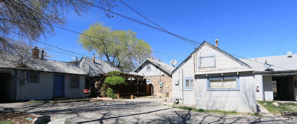 Foto del edificio - 420 Claremont St