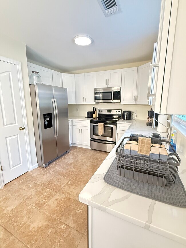 Stainless Steel Appliances - 8253 Belmont Stables Dr