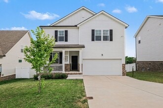 Building Photo - 139 E Millbrook Dr