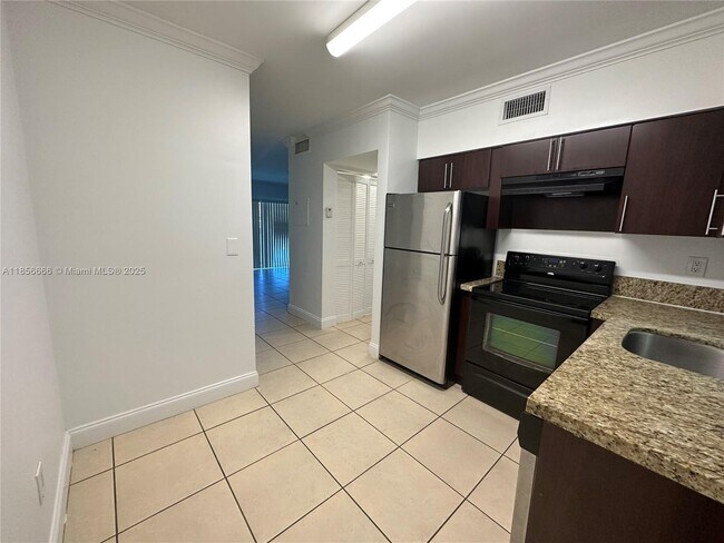 Building Photo - 2536 Van Buren St