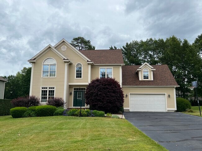 Foto del edificio - 114 Overlake Dr