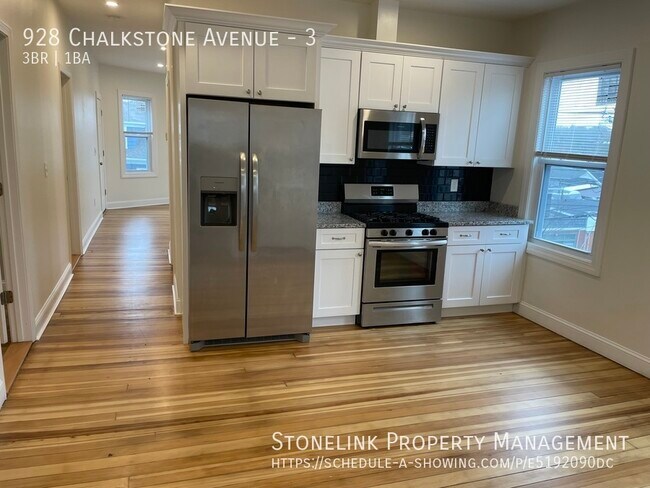 Building Photo - 928 Chalkstone Avenue
