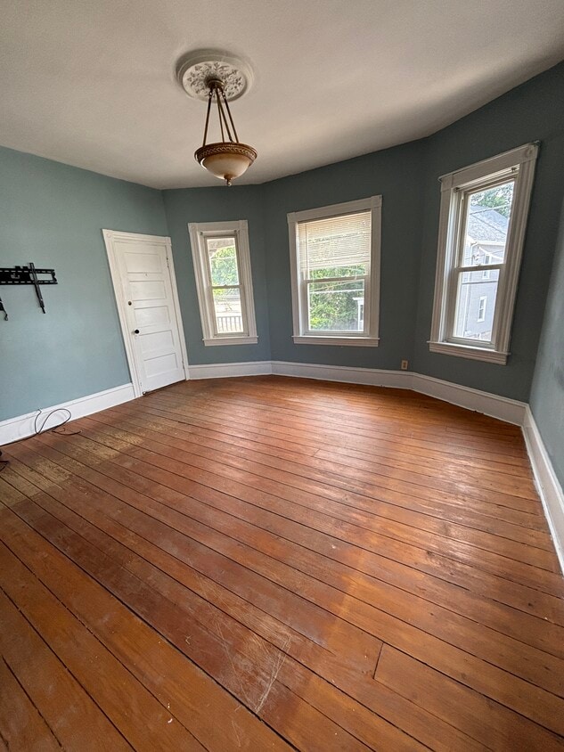 Photo - Divine- 80 Hood St