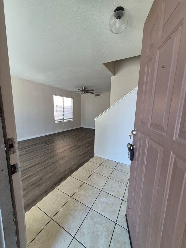 Foto del edificio - 29773 N Blackfoot Daisy Dr