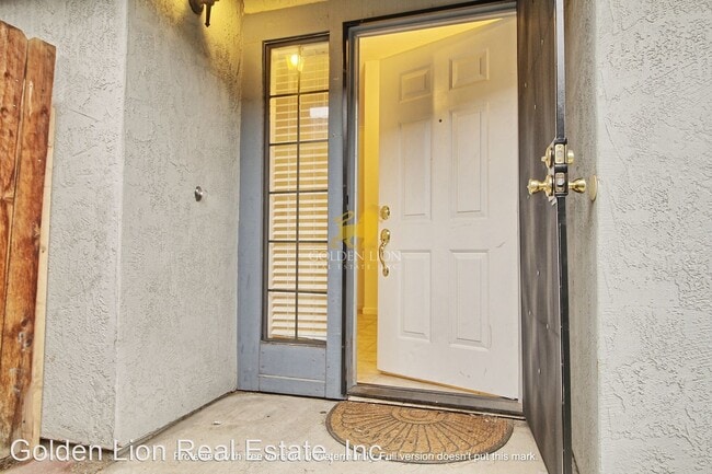 Building Photo - 3 br, 2 bath House - 75 Hawthorne Dr