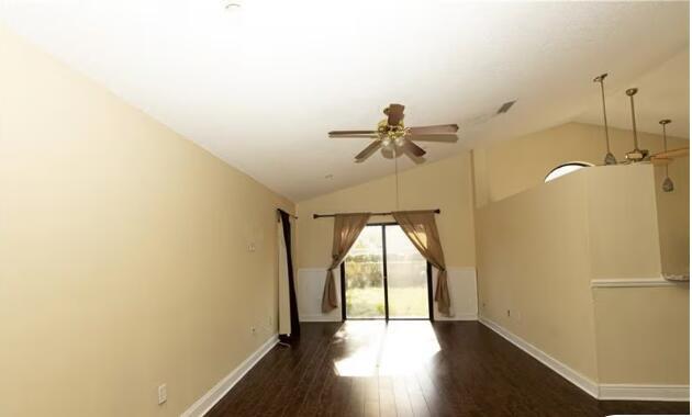 Foto del edificio - 915 Buttonwood Ave