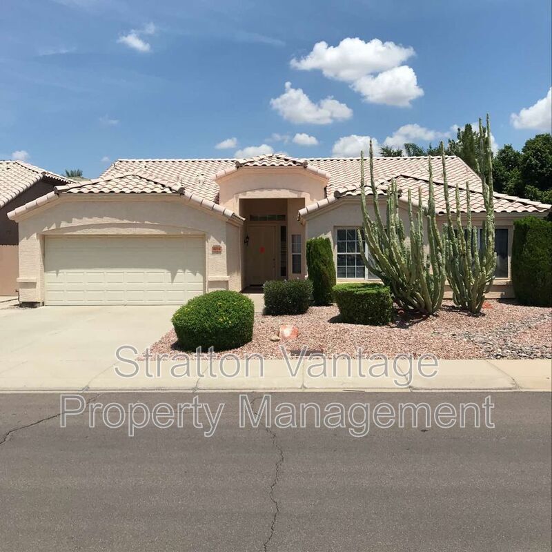 Primary Photo - 6714 W Wahalla Ln