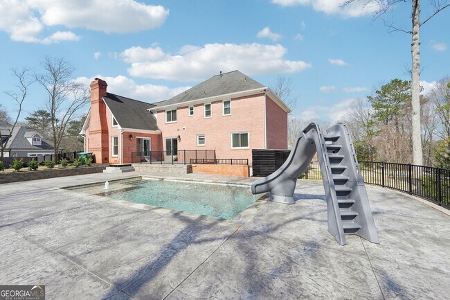 Foto del edificio - 1600 Spring Arbor Ct