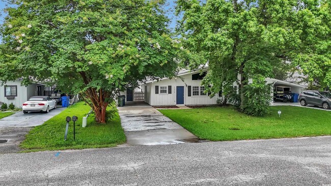 Foto del edificio - 6304 Timberline St