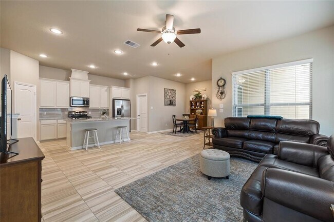 Building Photo - 2526 Bordelon Ln