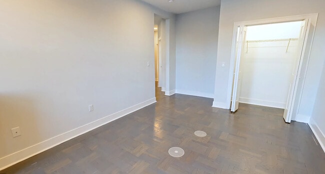 Building Photo - 36 Queensberry St