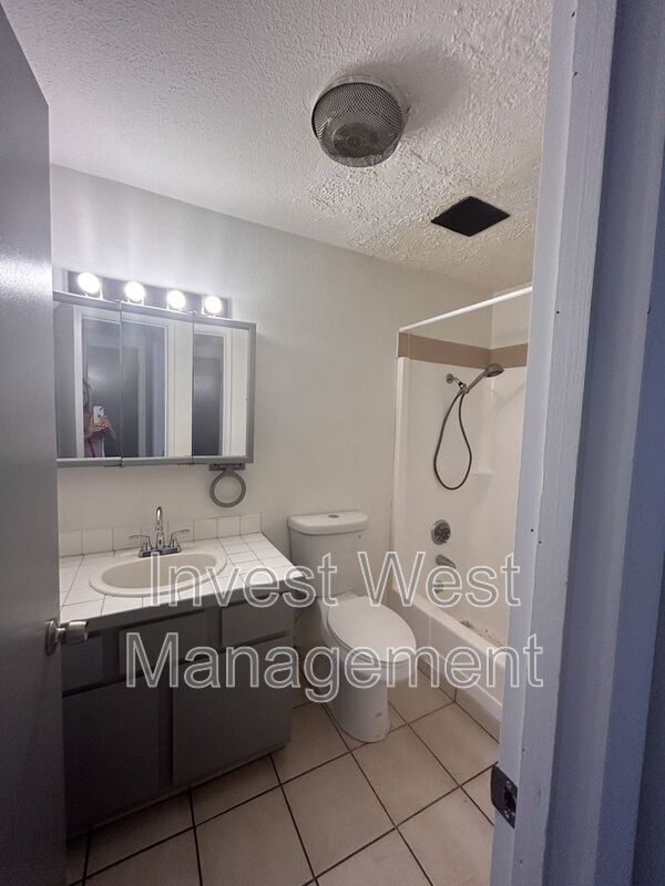 Foto del edificio - 3707 Sunset Way
