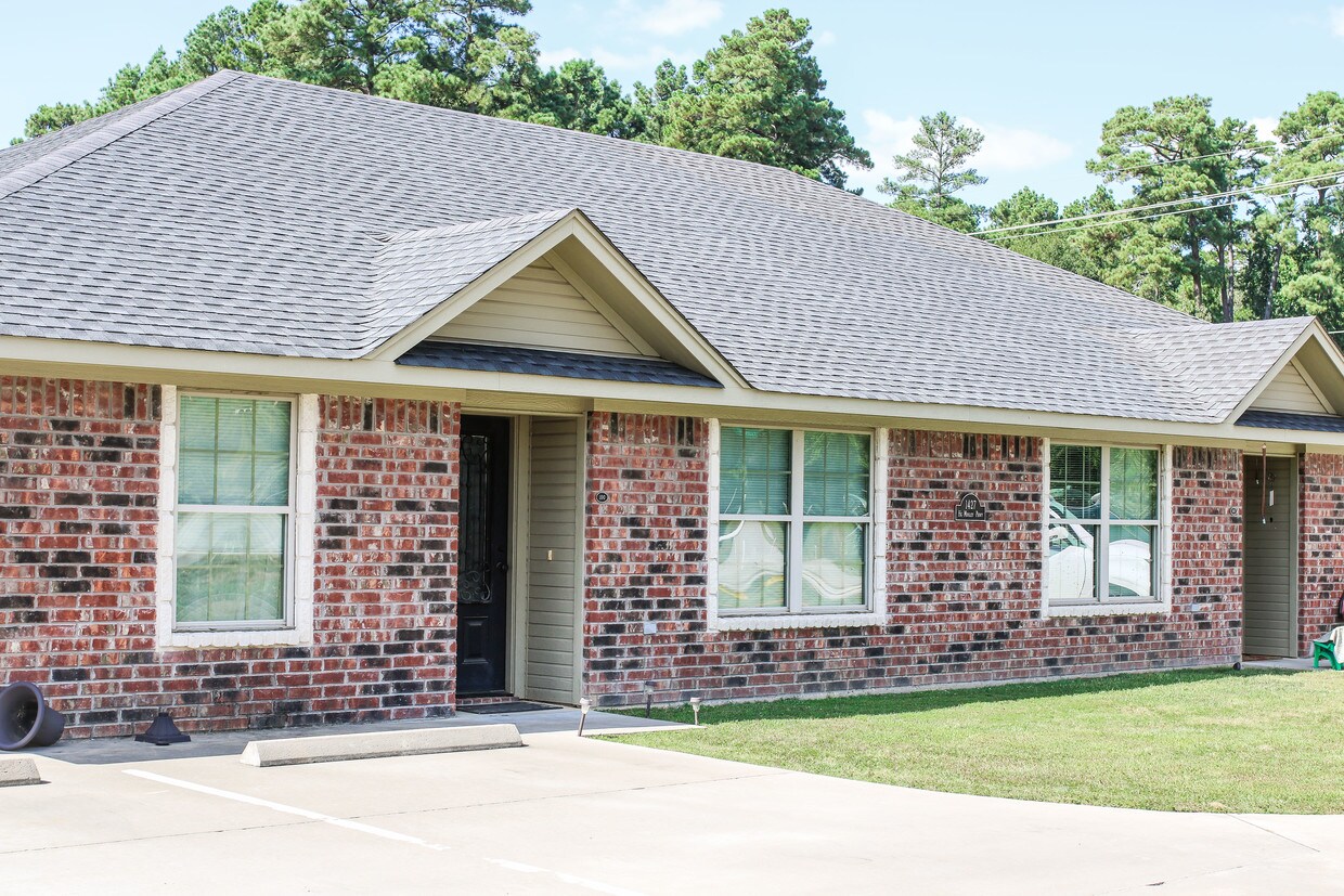 1419 H G Mosley Pkwy, Longview, TX 75604 Townhome Rentals in Longview TX