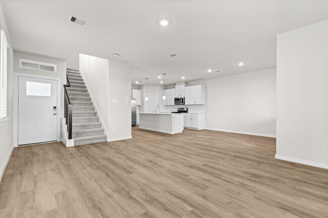 Building Photo - 2213 Bay Breeze Dr