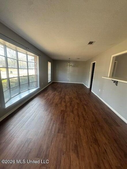 Building Photo - 77 Fern Valley Rd
