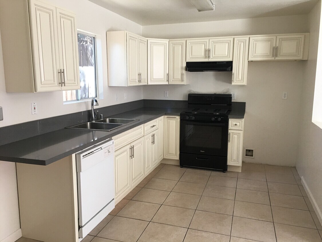 7303 Central Ave, Lemon Grove, CA 91945 Townhome Rentals in Lemon