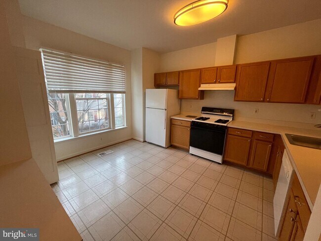 Foto del edificio - 4080 Fountainside Ln