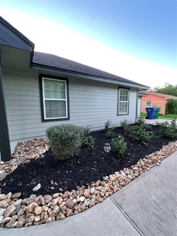 Building Photo - 1628 Alena Rd