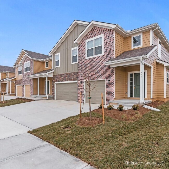 Foto del edificio - Brand New 2 Bed Middle Unit Townhome in Bl...