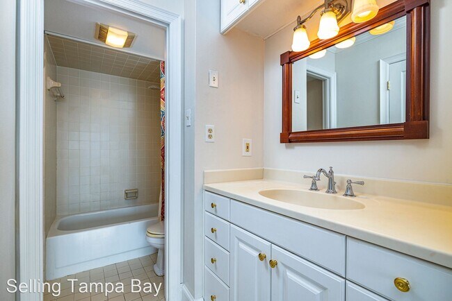 Building Photo - 2 br, 2 bath House - 3211 W Swann Avenue