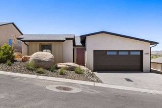 Building Photo - 1338 Rockwood Dr