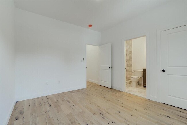 Building Photo - 671 Palisade Ave