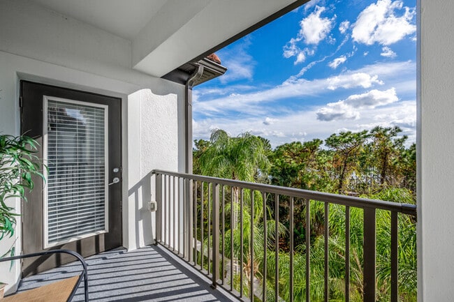 Building Photo - IS4-405 - 3 Bed