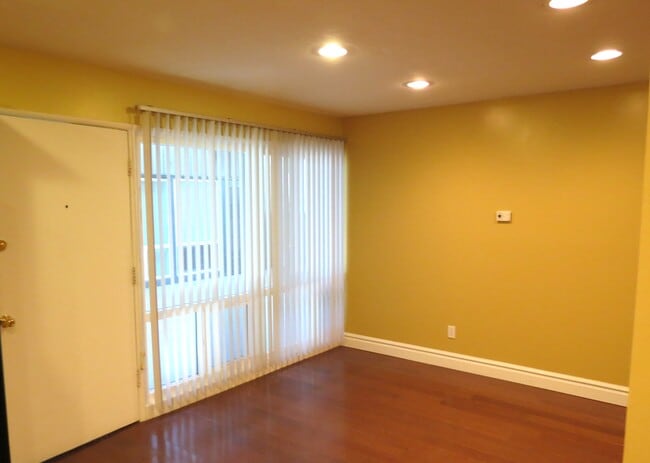 Dining Room - Large floor to ceiling windows - 73 F St E