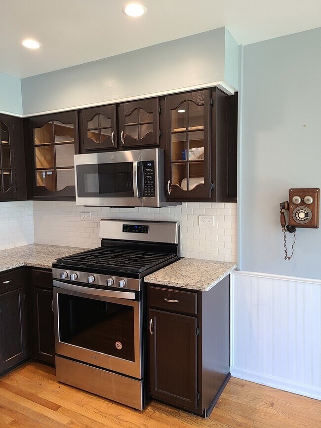 Building Photo - 2155 Abbeywood Ct