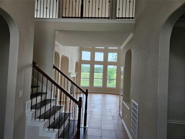 Building Photo - 7714 Bayou Green Ln