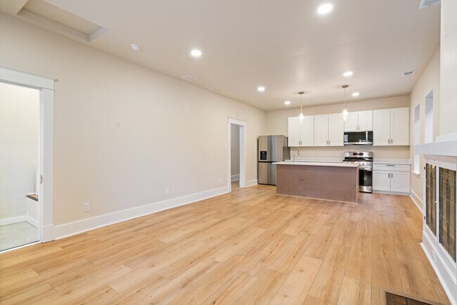 Foto del edificio - 6945 McPherson Blvd
