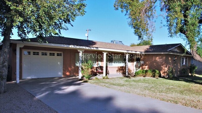 Building Photo - 4332 E Coronado Rd