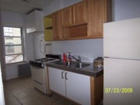 Primary Photo - 303 Douglass St