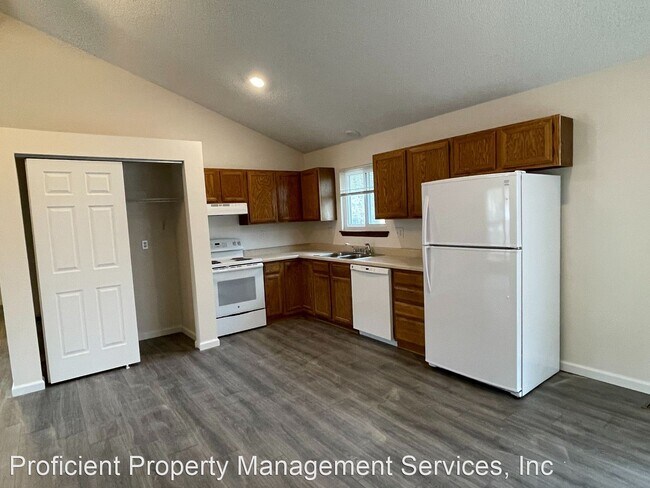 Building Photo - 3 br, 2 bath House - 2110 N 5th St
