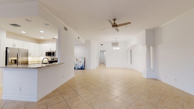 Building Photo - 14065 Black Beauty Dr
