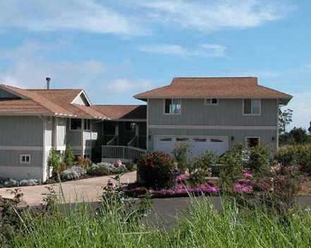 Unit above the garage - 40 Huina Plz