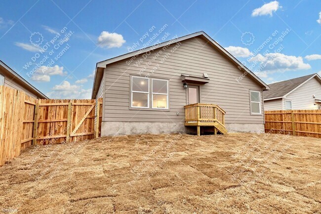 Building Photo - 4 br, 2 bath House - 518 Blue Stem Rd