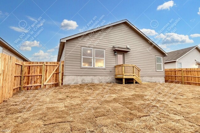 Foto del edificio - 4 br, 2 bath House - 518 Blue Stem Rd