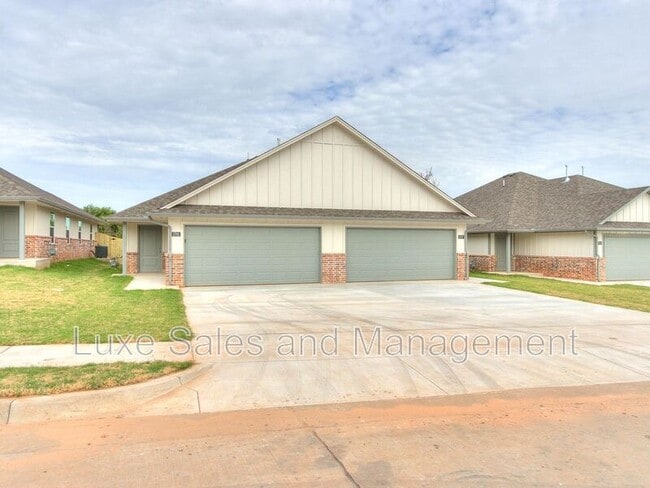 Building Photo - 3711 Franks Way