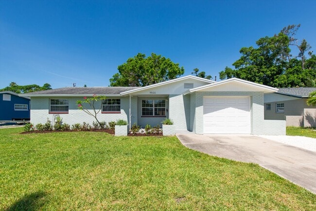 Photo - 5600 Bayou Grande Blvd NE (Saint Petersburg, FL) House