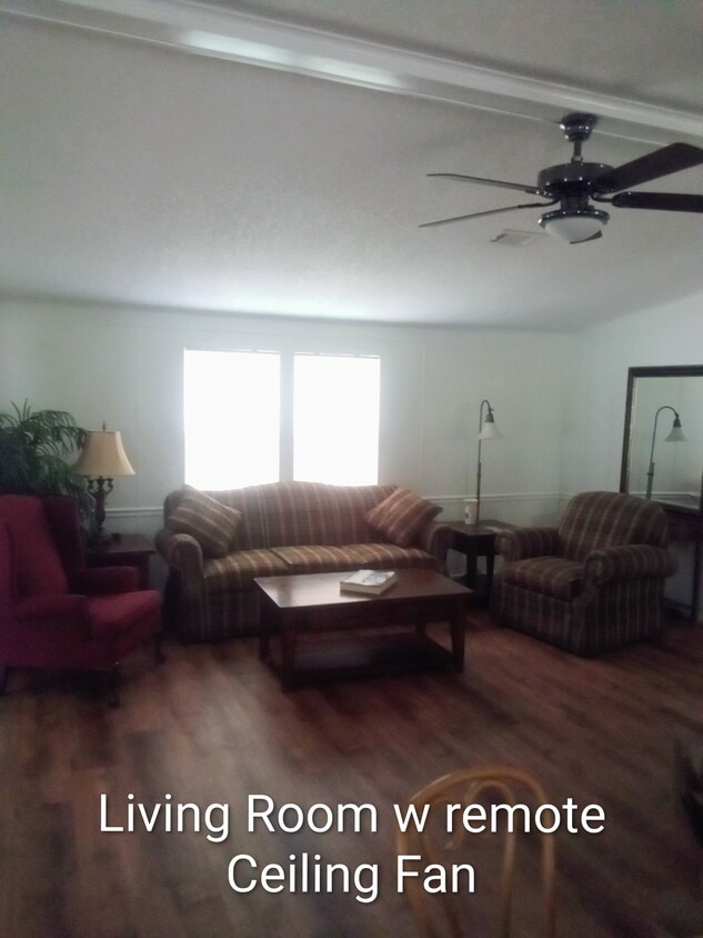 Foto principal - 701 Harper Pl