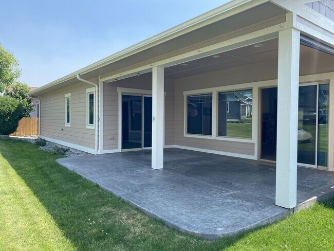 Building Photo - 3-bedroom, 1.75 Bath Home in the Village