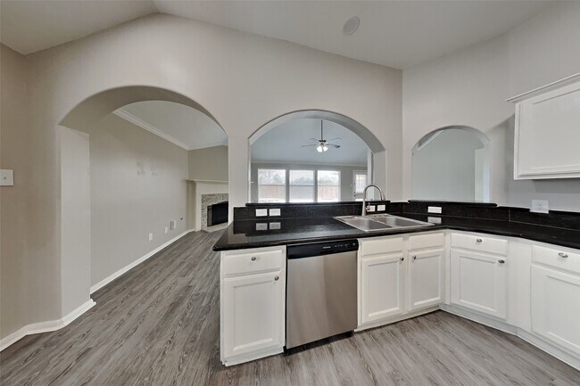 Foto del edificio - 9102 Colony Cove Dr