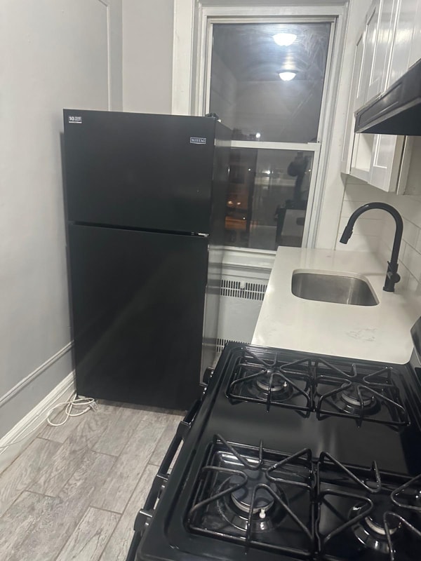 Building Photo - 425 Cherry St